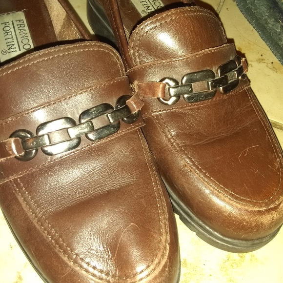 Leather  chain embellished loafers - Picture 6 of 6
